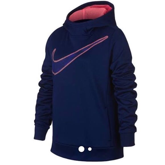 ♦️NWT Nike Therma Training Hoodie , Girls S - Picture 1 of 3